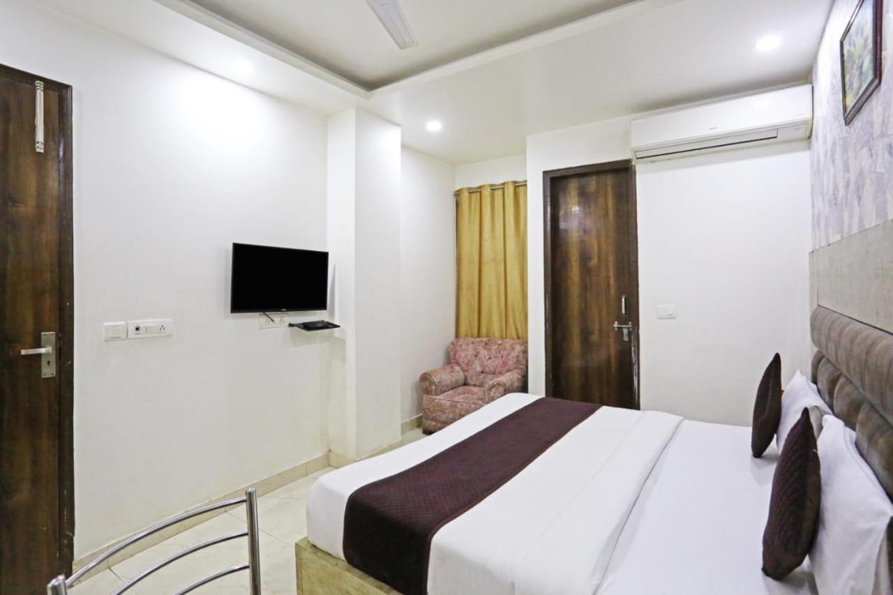 Hotel Broadway Near Delhi Airport Nuova Delhi Esterno foto